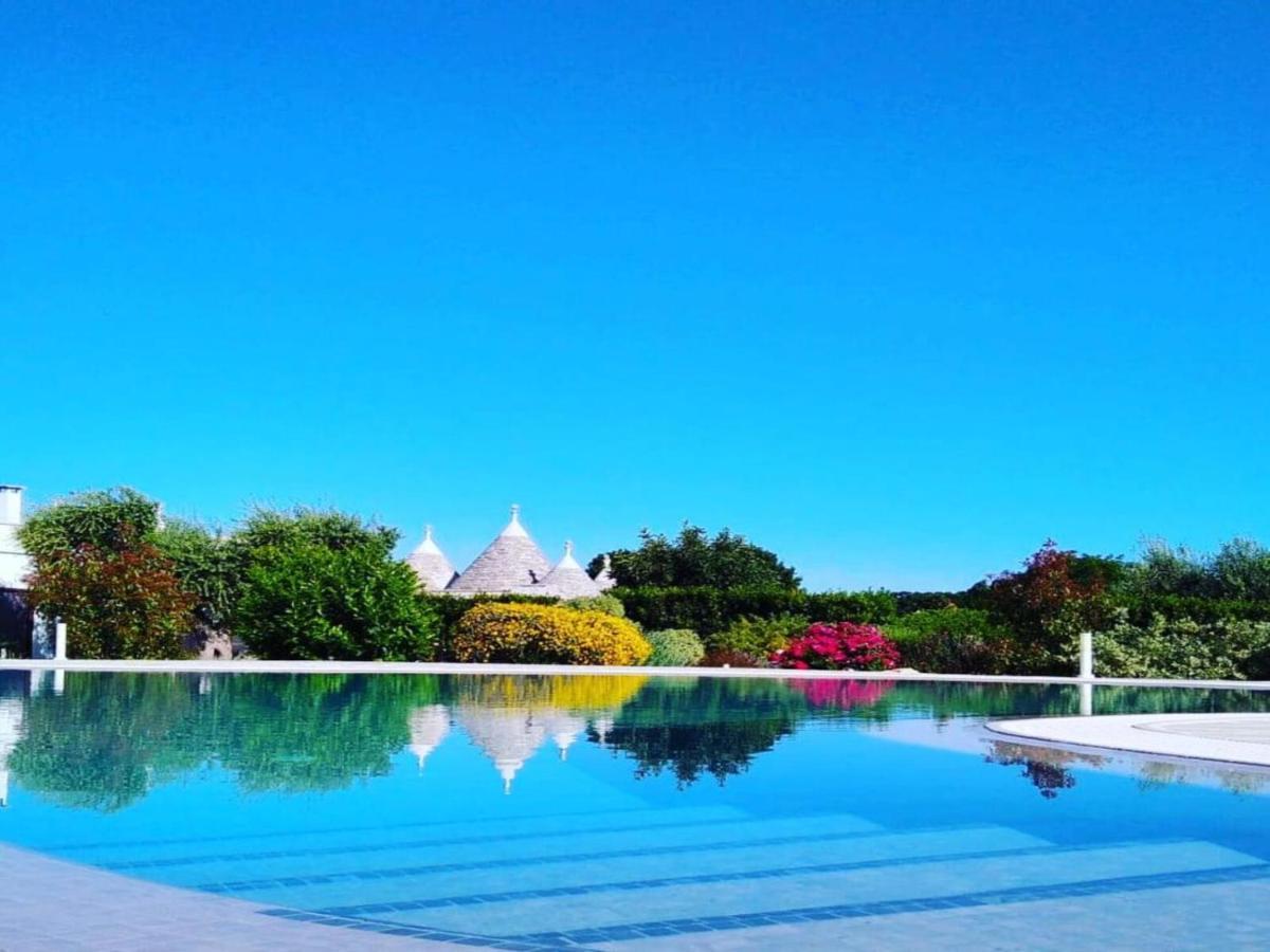 Trulli Isago Bed & Breakfast Locorotondo Bagian luar foto
