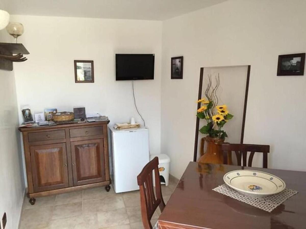 Trulli Isago Bed & Breakfast Locorotondo Bagian luar foto