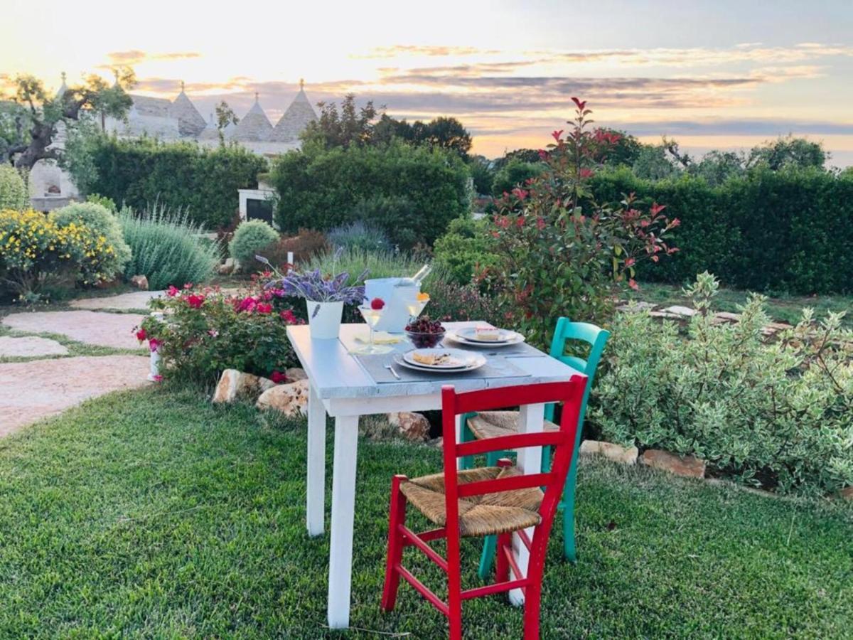 Trulli Isago Bed & Breakfast Locorotondo Bagian luar foto