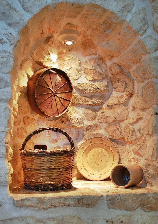 Trulli Isago Bed & Breakfast Locorotondo Bagian luar foto