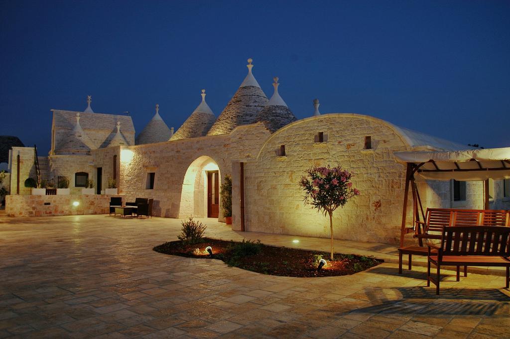 Trulli Isago Bed & Breakfast Locorotondo Bagian luar foto